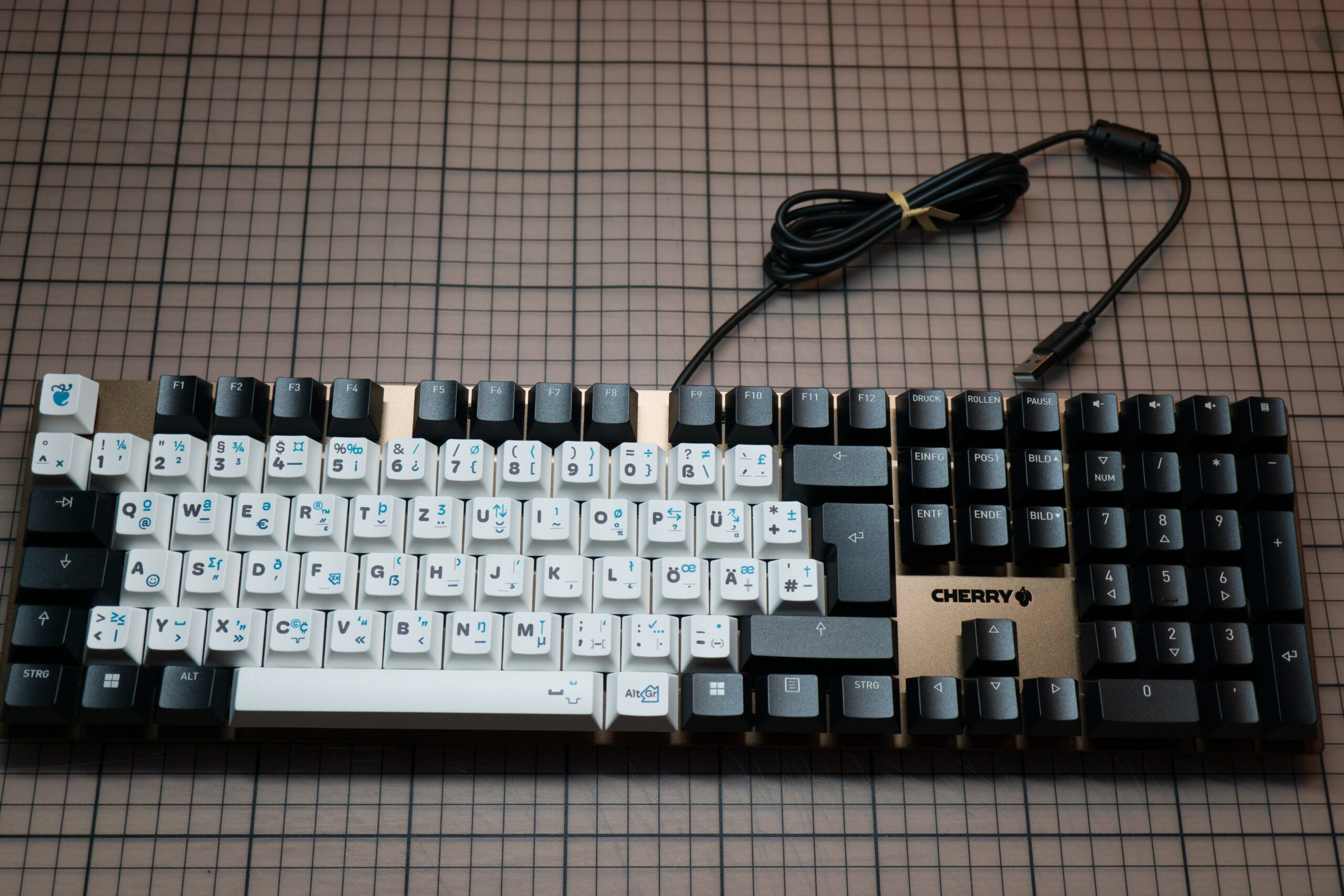 codeandcanvas: Going to put together a typography keyboard in a few days.